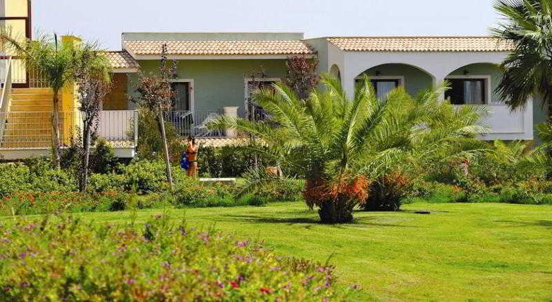 Serenusa Resort Ліката Екстер'єр фото