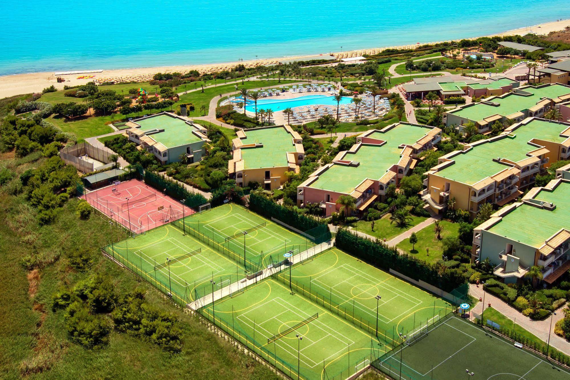 Serenusa Resort Ліката Екстер'єр фото